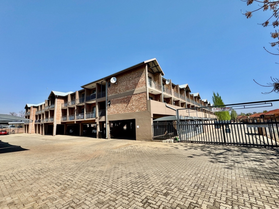 2 Bedroom Property for Sale in Mooivallei Park North West
